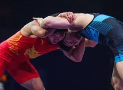 关于意大利对阵威尔士，双方实力相当捉对厮杀的信息