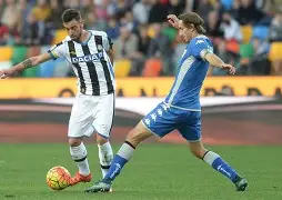 关于意大利对阵威尔士，双方实力相当捉对厮杀的信息